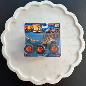 Hot Wheels Monster Trucks Big Rigs - HW Tiger Shark